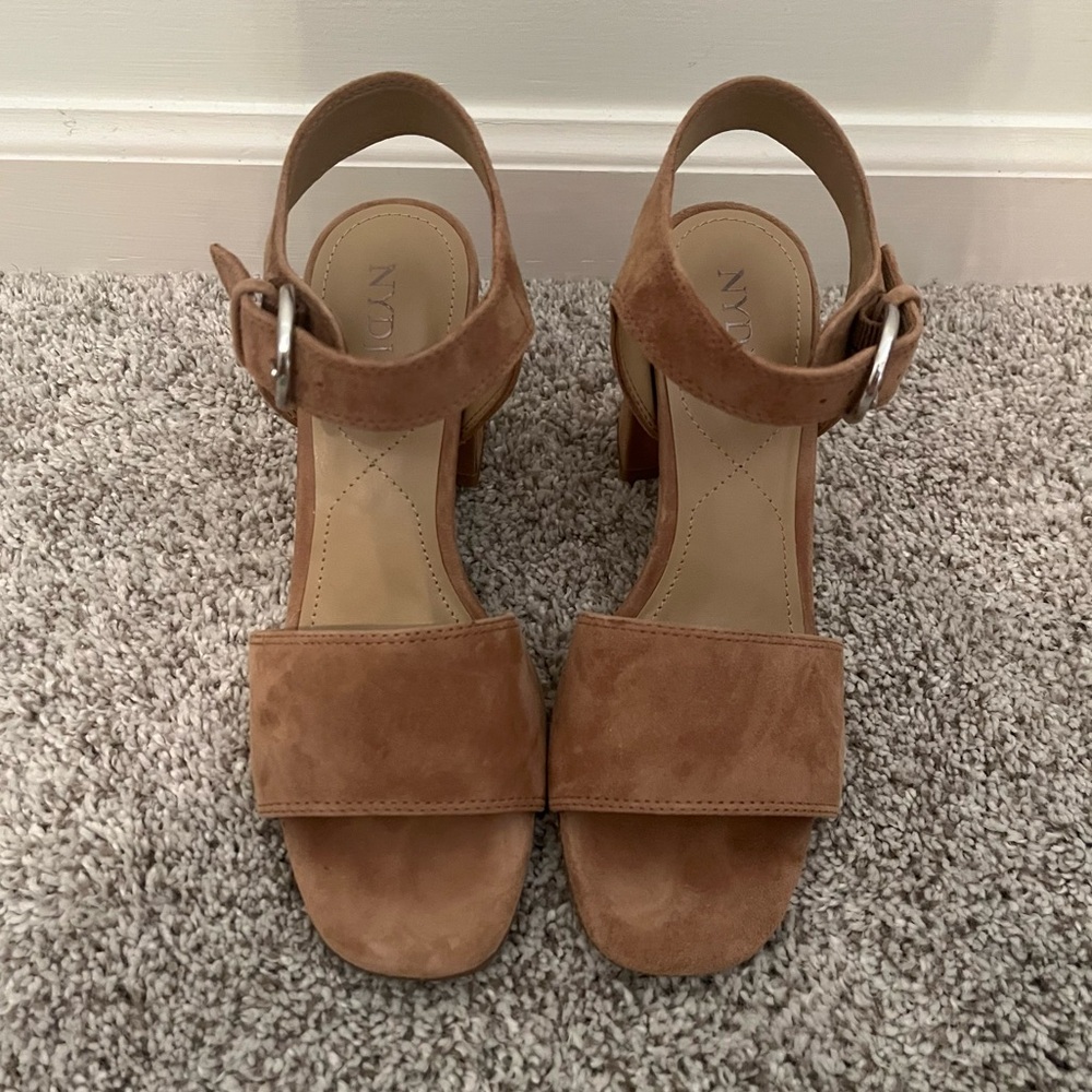 NYDJ Liz suede block heel sandals 6 nude tan - Picture 6 of 7